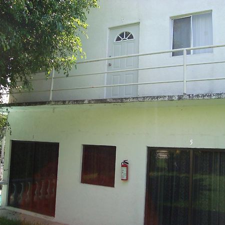 Hotel Teques Inn Текескитенго Екстериор снимка